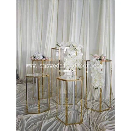 clear acrylic wedding columns